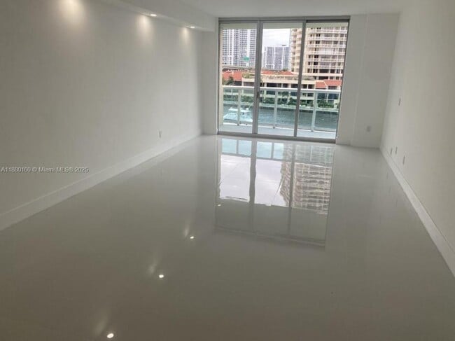 Photo - 2 bedroom in Sunny Isles Beach FL 33160
