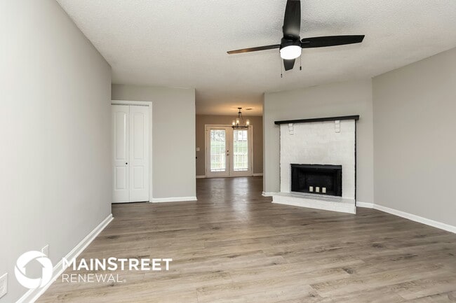 Photo - 768 Garrison Dr