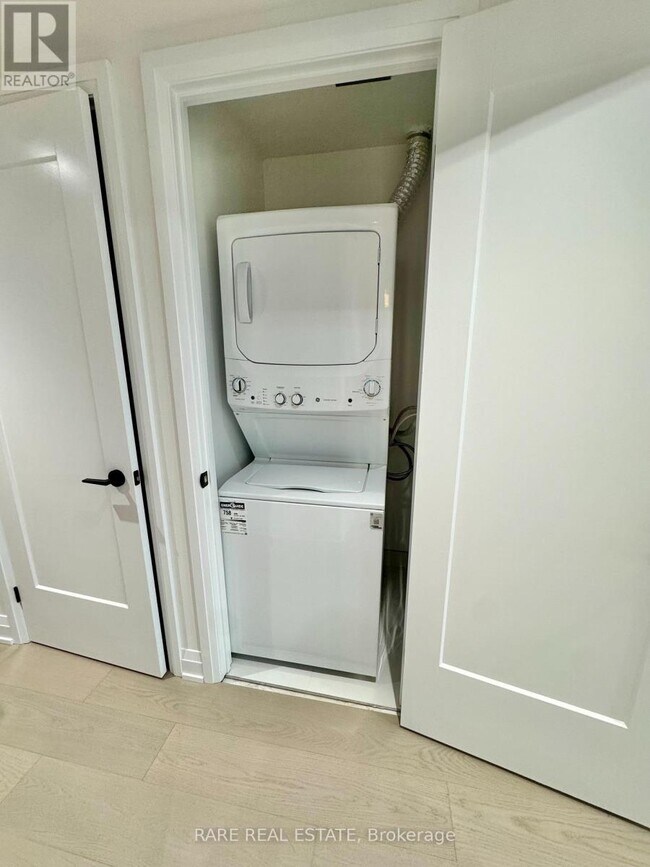 Photo - 505 Glencairn Ave Unit 319