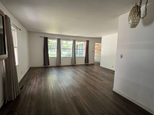 Photo - SPACIOUS HOME IN TRAVERSE CITY LOCATED NEAR NMC & EAST BAY