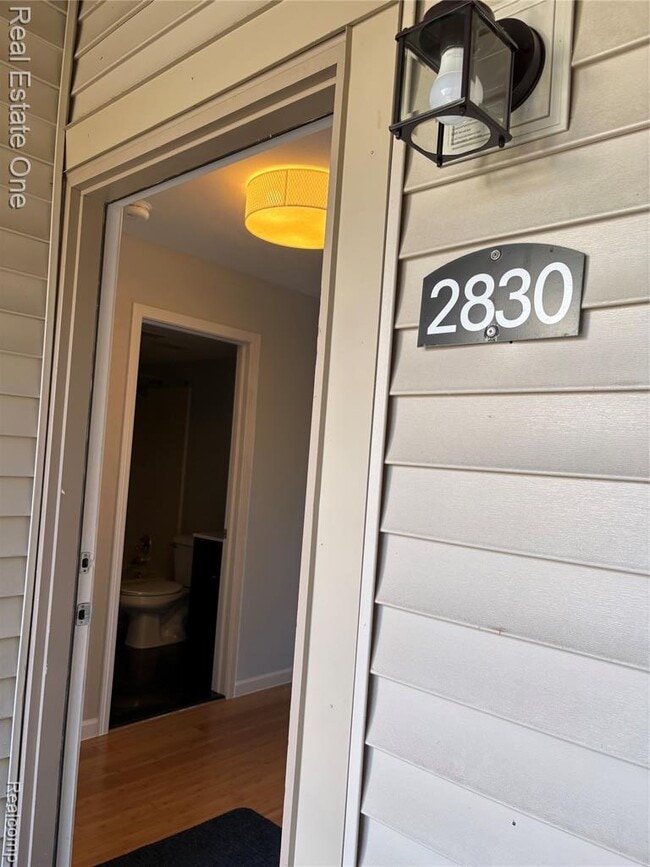 Photo - 2830 Davison Ave