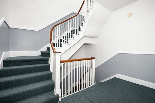 Photo - 600 W Olney Rd