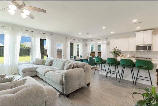 Building Photo - 2016 Croftbank St Rental
