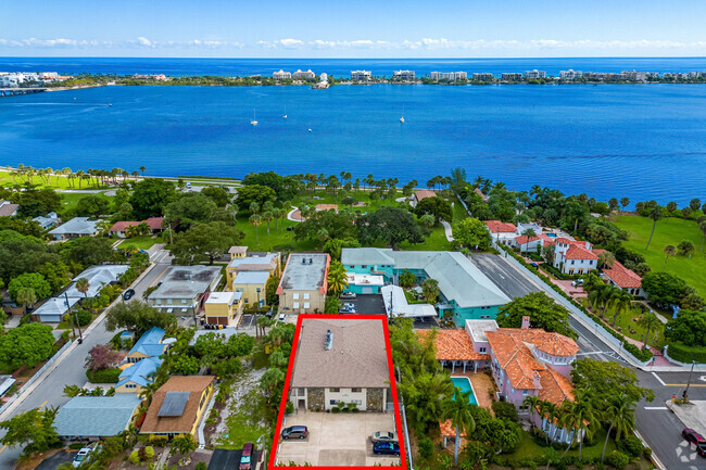 Building Photo - 412 S Palmway Unit 6 Rental