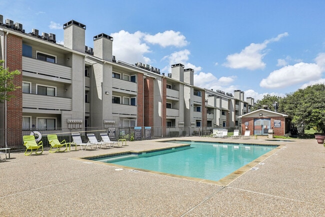 Building Photo - Claro Court