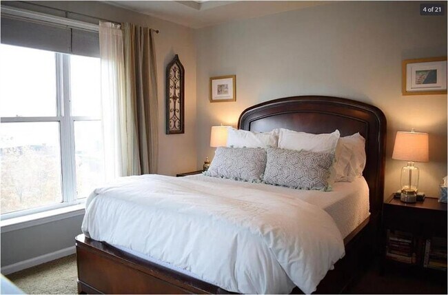 3334 Peachtree Rd NE Unit 404