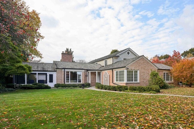 Building Photo - 5969 N Shore Dr