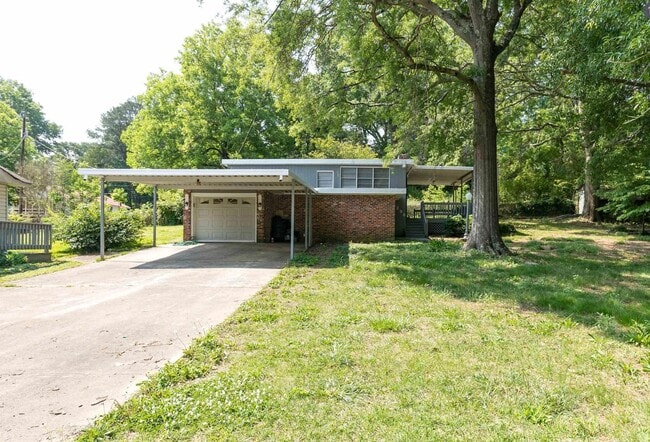 Building Photo - 3290 Pike Ave