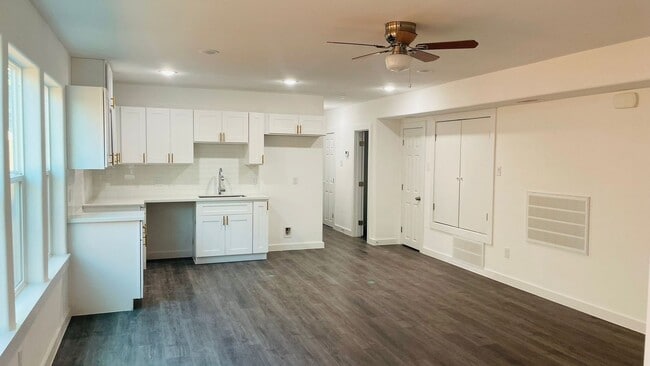 Photo - ? Live in Style: 3-Bed, 2.5-Bath Houston H...