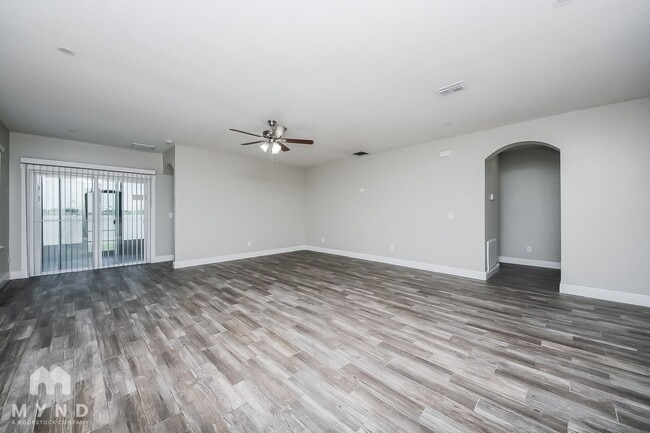 Photo - 4991 Windbourne Way