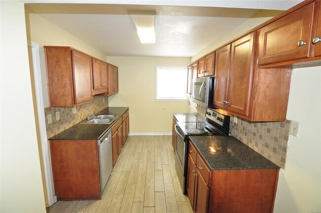 Photo - 718 E Edgemont Ave Unit B