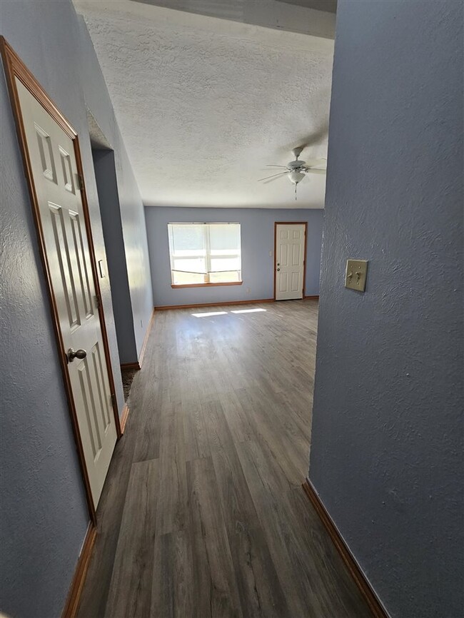 Photo - 6208 NW Birch Ave