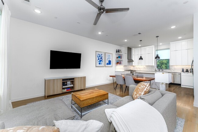 Photo - 1510 N Washington Ave