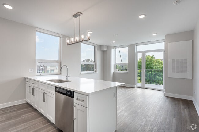 2BR, 2BA - Kitchen/Living - Des Plaines Tower