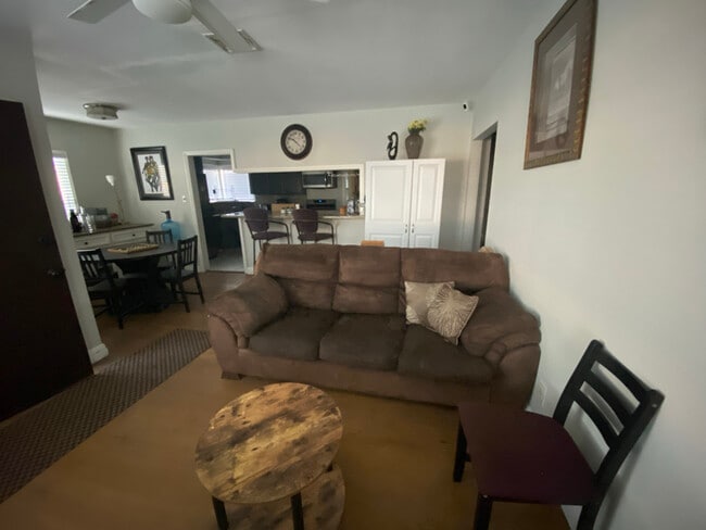 Photo - 636 E 121st Pl