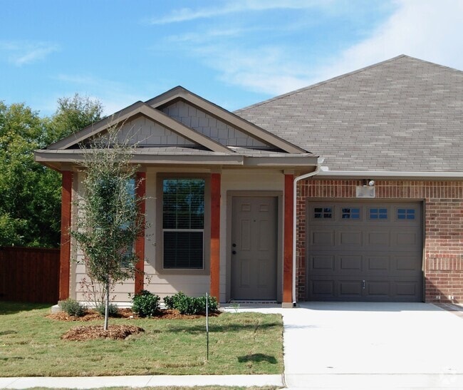 Building Photo - 393 Orbit Dr Unit 393 Orbit Drive Rental