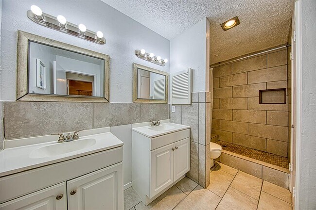 Photo - 10047 Westpark Dr Unidad 19