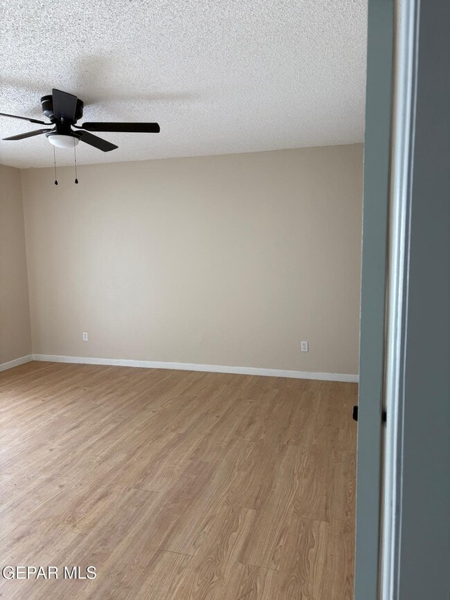 Photo - 7127 Orizaba Ave