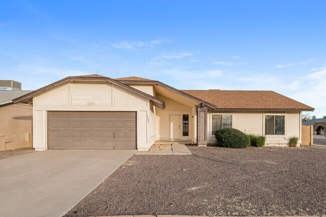 Building Photo - 11001 N 55th Ave