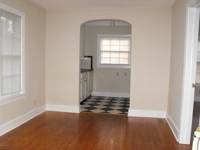 Photo - 2351 Ernest St Unit 1