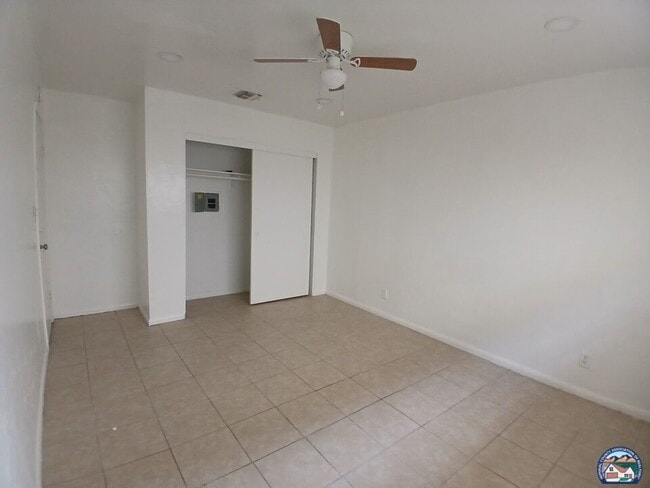 Photo - 162 W Alamo St Unit B
