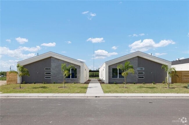 Building Photo - 2609 Mockingbird Rd Unit C Rental