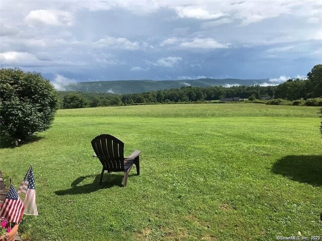 Photo - 594 Skiff Mountain Rd