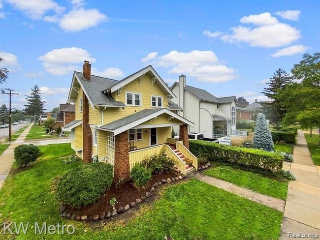 Photo - 620 W 4th St