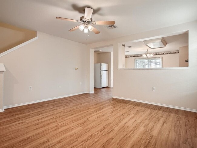 Photo - 2002 Nogales Trail