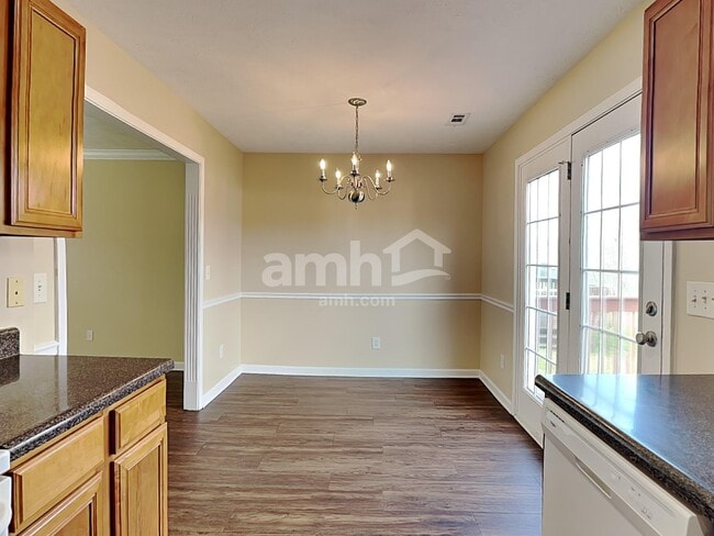 Photo - 3129 Skinner Dr