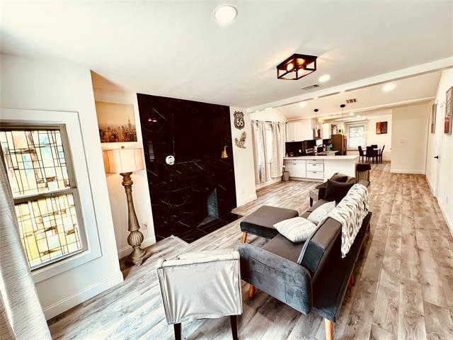 Photo - 2859 W Brooklyn Ave