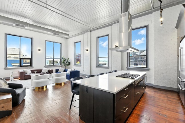 Photo - 222 W 15th St Unit SI ID1507613P