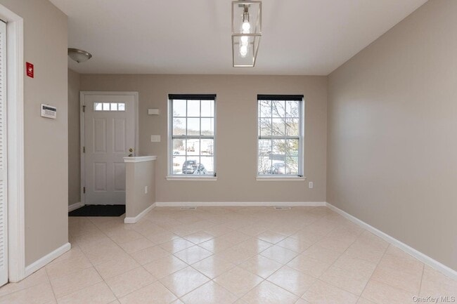 Photo - 1 Lexington Way