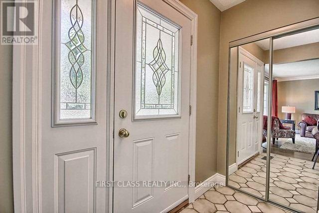 Photo - 28 Collins Crescent