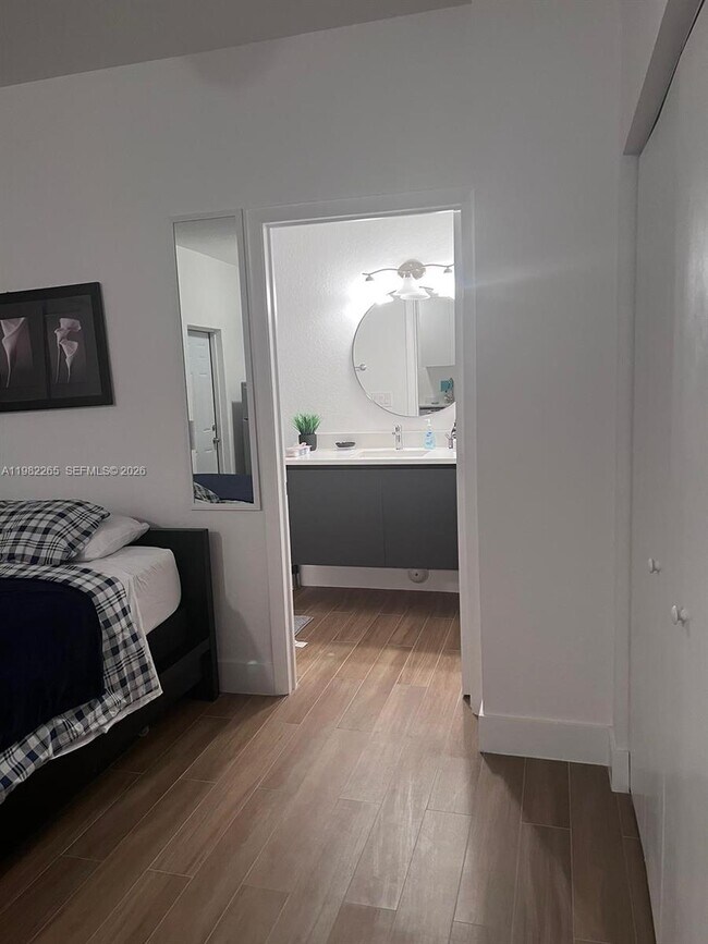 Photo - 613 NW 10th St Unidad 2