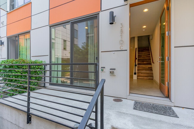 Photo - 3810 California Ave SW Townhome