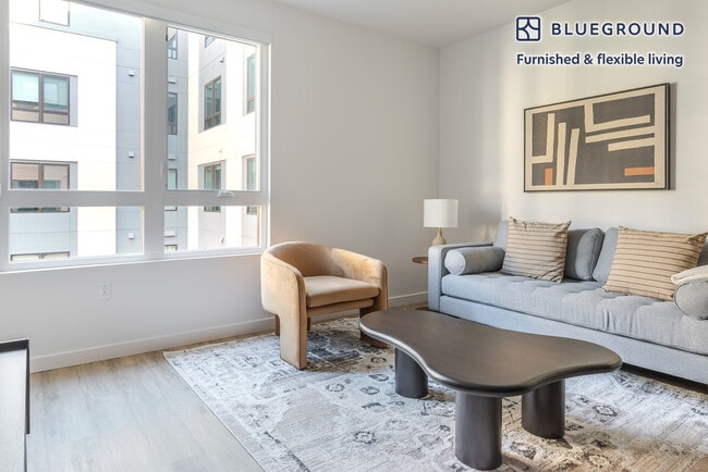 Building Photo - 350 Chastain Pl