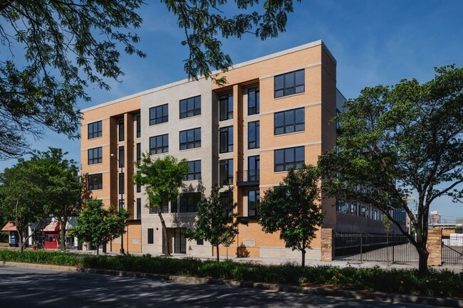 Building Photo - 224 S Ashland