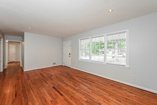 Photo - 3639 Telstar Dr