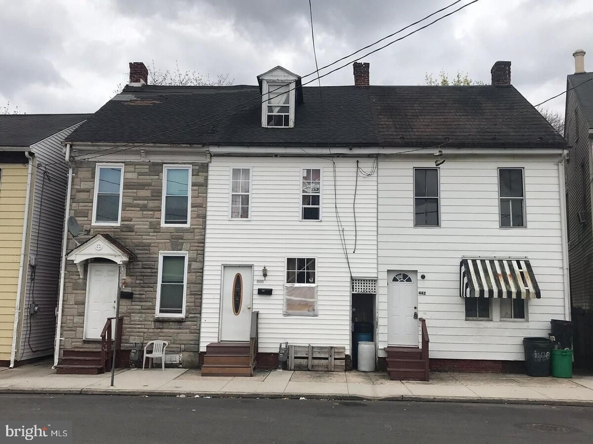 Charming 3 Bedroom Home in York, PA! - Charming 3 Bedroom Home in York, PA!