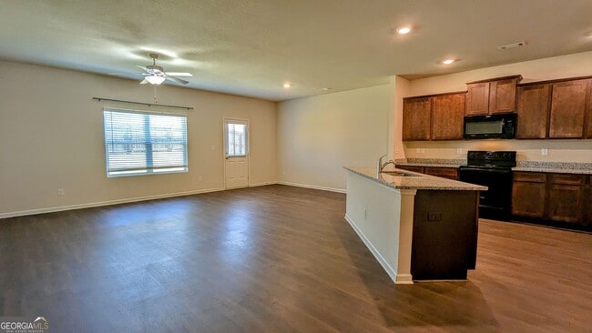 Photo - 965 Walnut Creek Cir