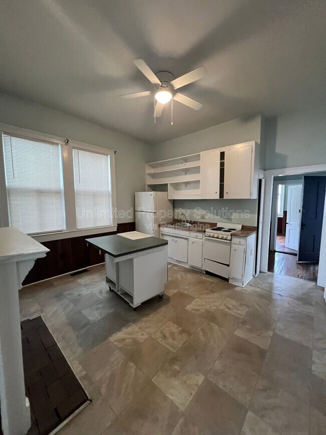 Photo - 721 Chestnut St
