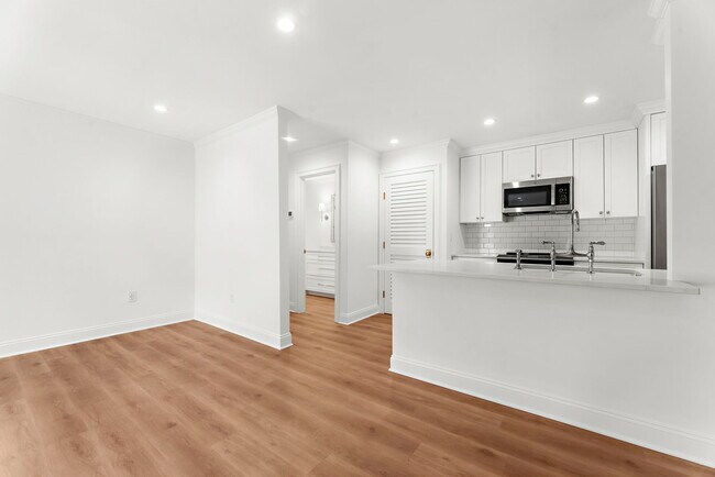 Photo - 1481 Center St Ext