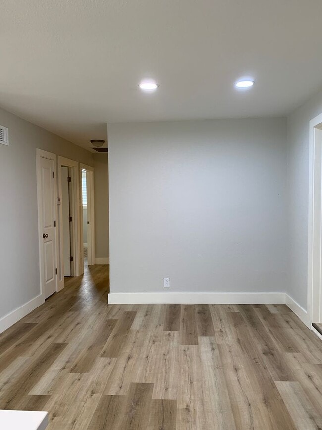 Photo - 3014 Parkwood Rd