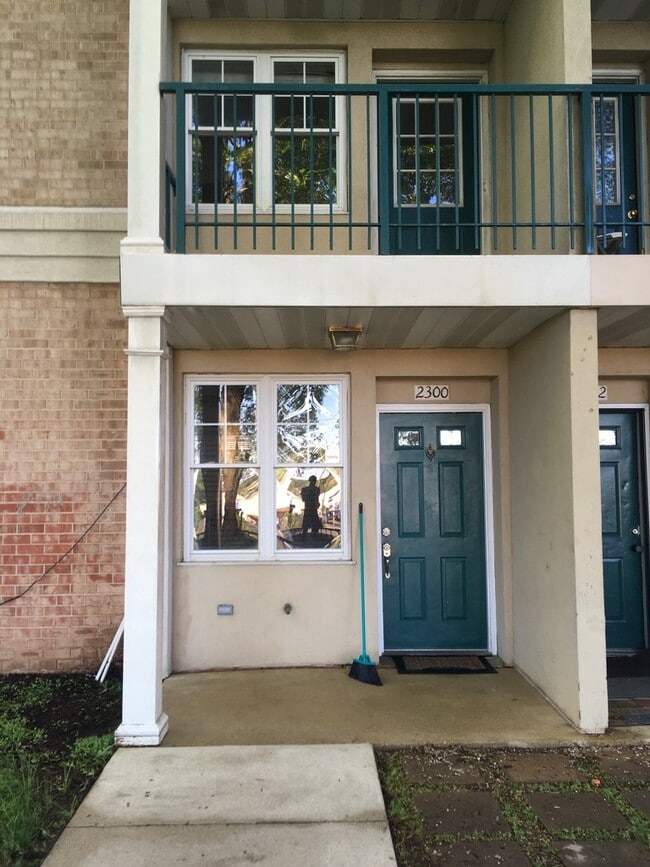 Photo - 2300 18th St NE