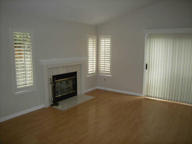 Photo - Charming 3-bedroom, 2-bathroom home!