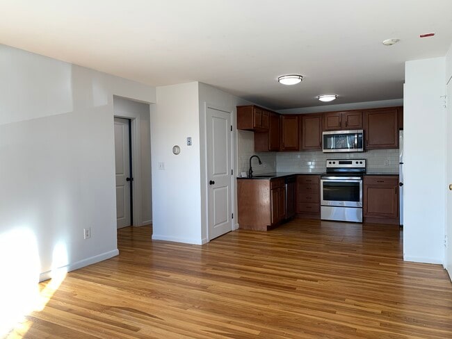 Photo - Iris Court Apartments