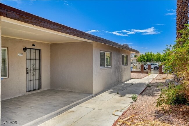 Photo - 1809 Linden Ave