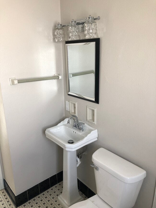 Photo - 3306 S 7th St