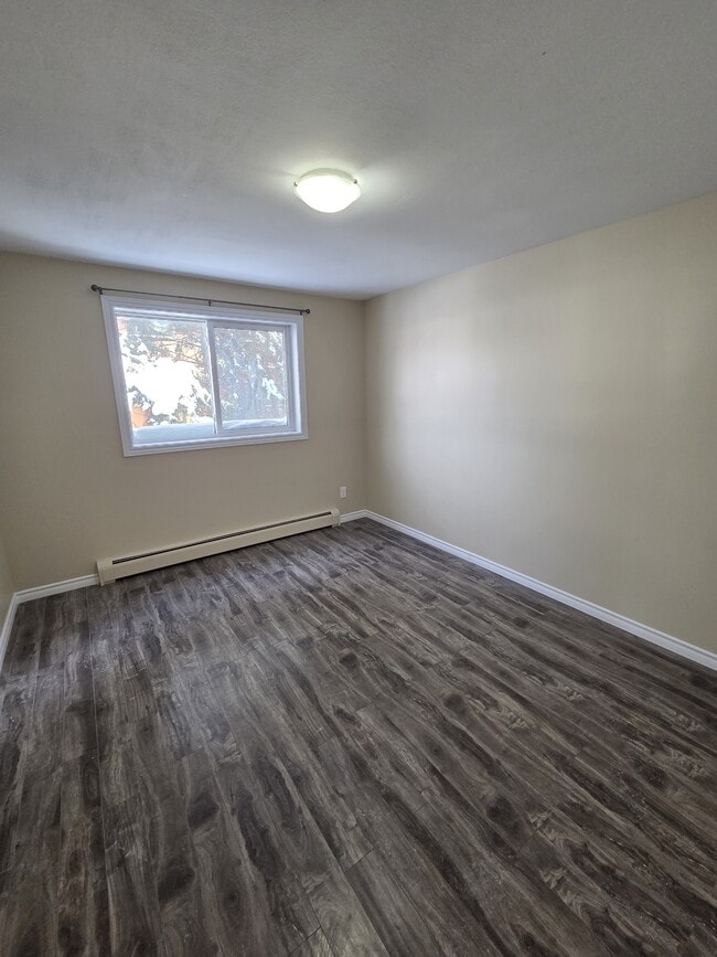 Building Photo - 87 Westwood Dr Unit 207